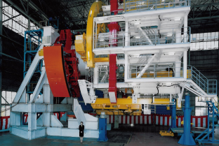Mud-water type shield machine
